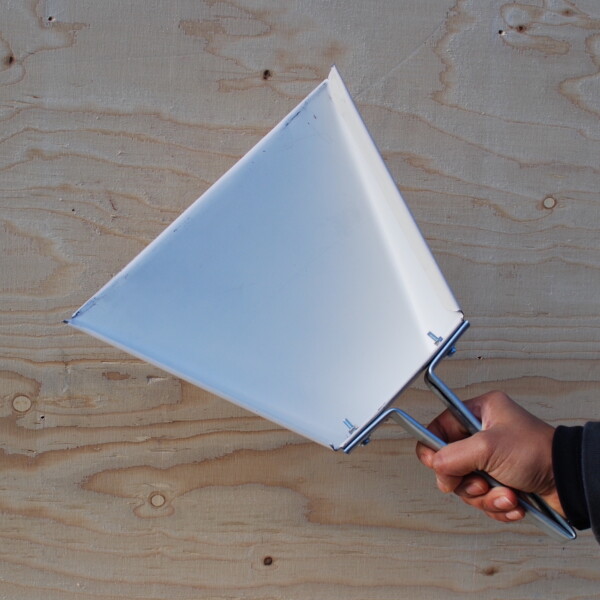 100 Year Dustpan - Italian